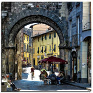 Peddling in Lucca